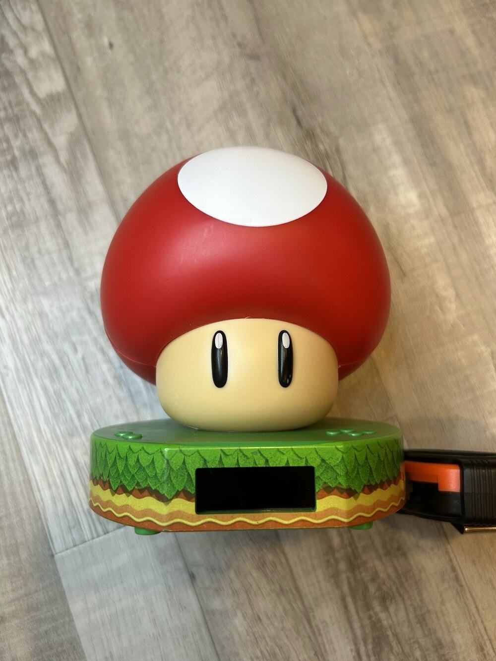 Paladone Super Mario Super Mushroom Digital Alarm Clock Lamp NO BOX OR CORD